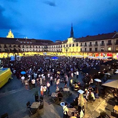 Arquitecto De La Vida- Plaza Mayor León Exterior foto