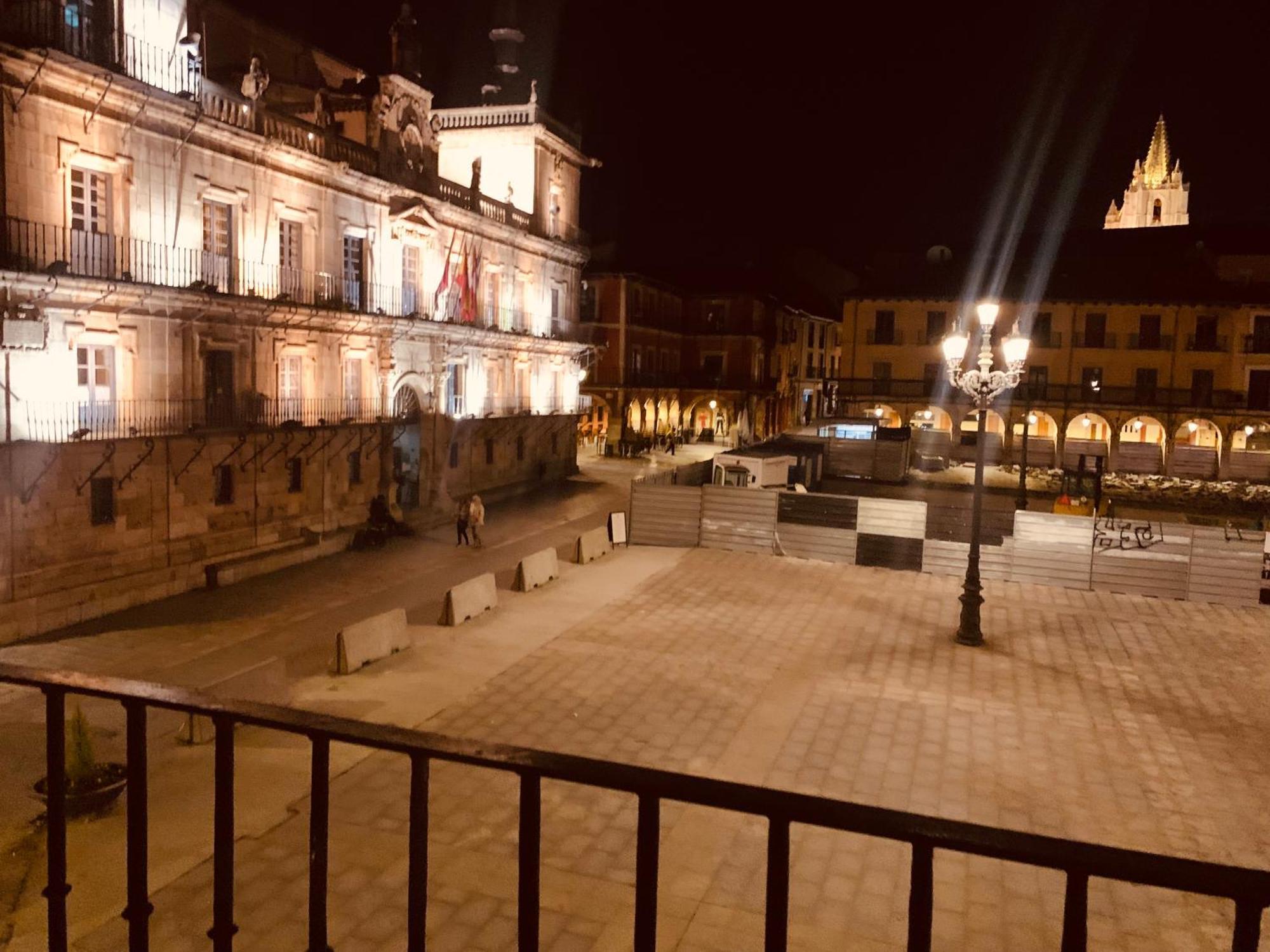 Arquitecto De La Vida- Plaza Mayor León Exterior foto